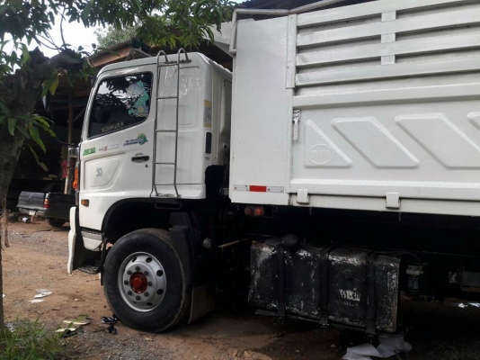 Hino 320 แรง ปี 49 กระบะดัมพ์สามมิตร มีระบบลากพ่วง แม่เดี่ยวหรือพ่วงสอบถามได้ค่ะ