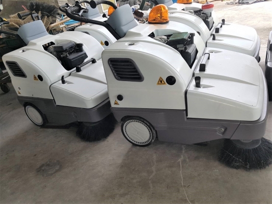 ขาย รถกวาด+ดูดฝุ่น