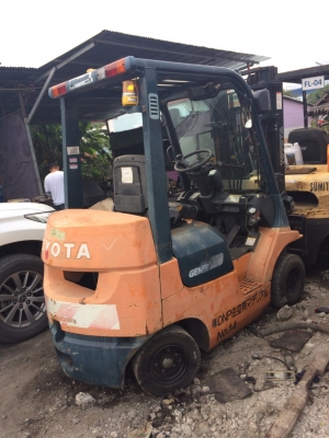 ขาย โตโยต้า รุ่น 7 เบนซิน 2 ตัน เสา 3 เมตร พร้อม