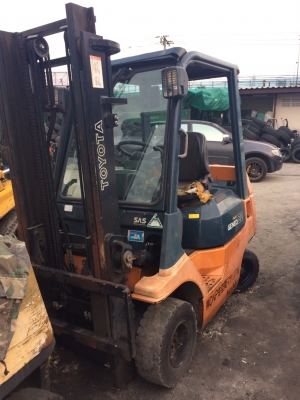 ขาย โตโยต้า รุ่น 7 เบนซิน 2 ตัน เสา 3 เมตร พร้อม