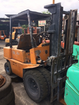 ขาย เยล 2.5 ตัน ดีเซล เสา 3 เมตร