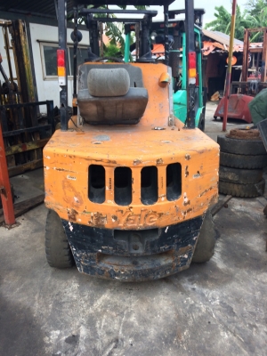 ขาย เยล 2.5 ตัน ดีเซล เสา 3 เมตร