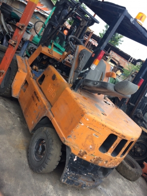 ขาย เยล 2.5 ตัน ดีเซล เสา 3 เมตร