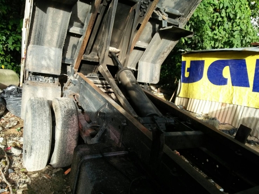 รถอีซูซุ 6 ล้อดั้ม NPR 110 แรงม้า. ปี 40. , ( รถประกอบ ) สนใจติดต่อ 081 - 6079515