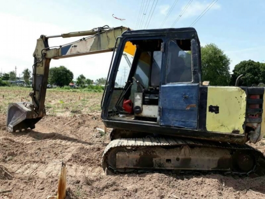 ขาย 250,000 KOBELCO sk 60-2 เครื่องดี ปั้มแรง เอวแน่น ช่วงล่างดี แต่บูมอามมีรอยปะดาม รถอยู่ ชลบุรี 090-772-3710 090-772-3708