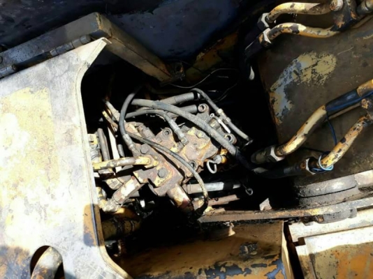 ขาย 250,000 KOBELCO sk 60-2 เครื่องดี ปั้มแรง เอวแน่น ช่วงล่างดี แต่บูมอามมีรอยปะดาม รถอยู่ ชลบุรี 090-772-3710 090-772-3708