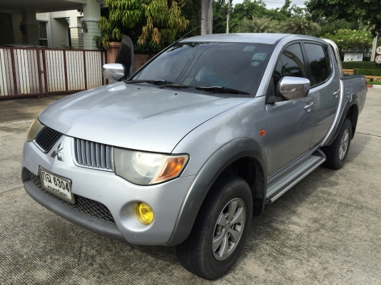 ยาง Bridgestone 245 70 16 ปี17 มี3ชุด ดอกเต็ม ไม่มีปะ เนื้อนิ่มๆ ใช้ยาว ราคาไม่แพง