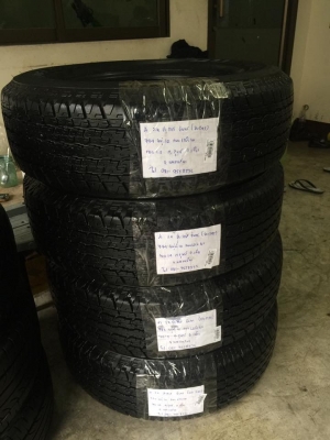 ยาง Bridgestone 245 70 16 ปี17 มี3ชุด ดอกเต็ม ไม่มีปะ เนื้อนิ่มๆ ใช้ยาว ราคาไม่แพง