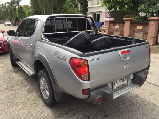 ยาง Bridgestone 245 70 16 ปี17 มี3ชุด ดอกเต็ม ไม่มีปะ เนื้อนิ่มๆ ใช้ยาว ราคาไม่แพง