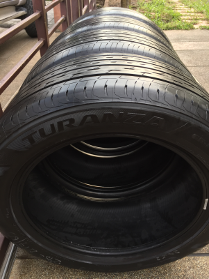ยาง Bridgestone 245 50 18 ปี17 ดอกเต็ม ไม่มีปะ เนื้อนิ่มๆ ใช้ยาว ราคาไม่แพง