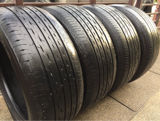 ยาง Bridgestone 245 50 18 ปี17 ดอกเต็ม ไม่มีปะ เนื้อนิ่มๆ ใช้ยาว ราคาไม่แพง