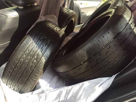 ยาง Bridgestone 245 50 18 ปี17 ดอกเต็ม ไม่มีปะ เนื้อนิ่มๆ ใช้ยาว ราคาไม่แพง