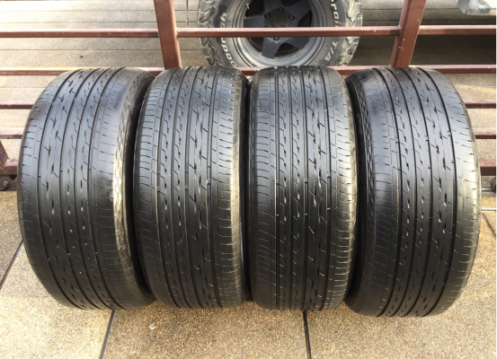 ยาง Bridgestone 245 50 18 ปี17 ดอกเต็ม ไม่มีปะ เนื้อนิ่มๆ ใช้ยาว ราคาไม่แพง