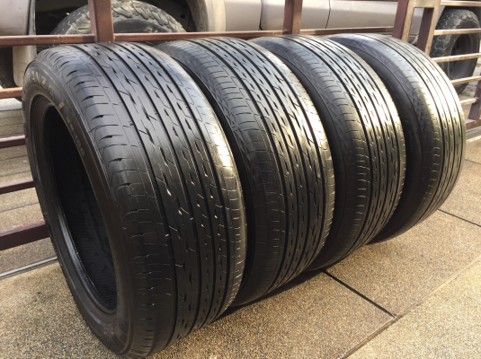 ยาง Bridgestone 245 50 18 ปี17 ดอกเต็ม ไม่มีปะ เนื้อนิ่มๆ ใช้ยาว ราคาไม่แพง