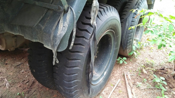 รถอีซูซุ10 ล้อดั้ม FXZ 240 แรงม้า. , ( หัว ขาว. ) สนใจติดต่อ 081 - 6079515