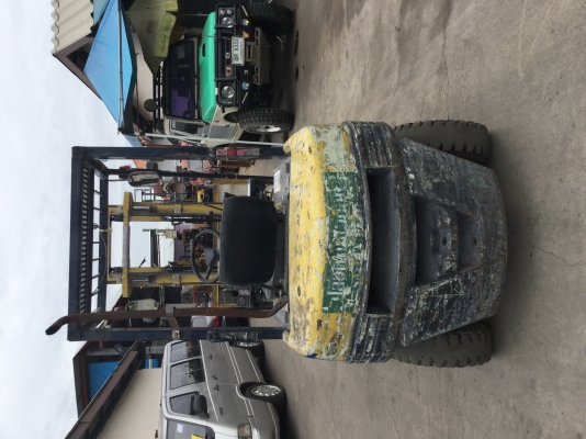 ขาย โฟรคลิฟท์ โคมะสุ 2.5 ตันดีเซล เสา 3 เมตร