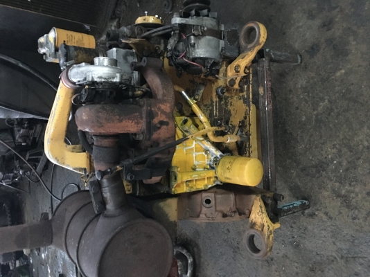 ขายเครื่อง Komatsu 4d95l ใส่ 120-5