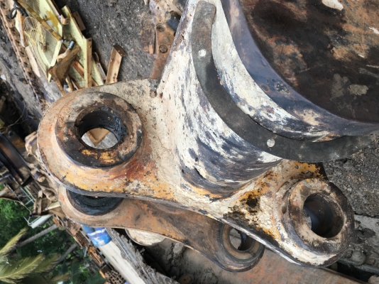 ขายบุ้งกี๋ Cat320c