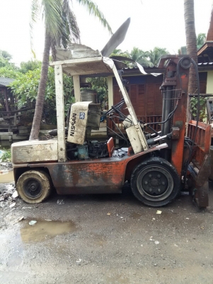 ขายด่วนรถฟอร์คลิฟท์/รถตักตามสภาพ