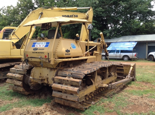 สมชาย35 เอ็นจิเนียริ่งบริการเครื่องจักรเช่า  แบคโฮ รถสิบล้อดรัมพ์ แทรกเตอร์ D4,D5 รถน้ำ รถบด10ตัน