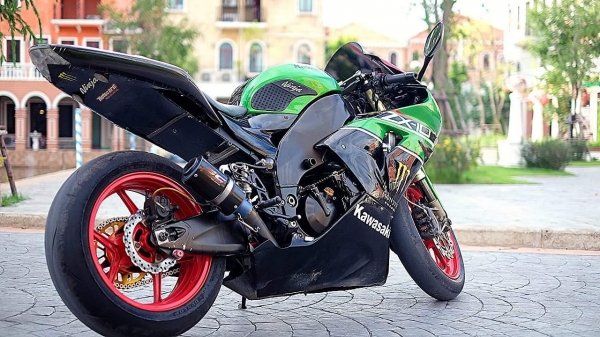 ขาย zx10r ปี2007 ราคามีไว้ต่อรอง