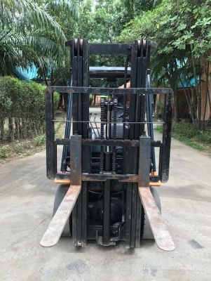 ขายFORKLIFT TOTOTA รุ่น7FG25เสาฟรูหรี้เข้าตู้ได้สูง5เมตร(2.5ตัน) สวยเดิมจากญี่ปุ่น ยังไม่เคยใช้ในไทย 165,000เท่านั้น!!