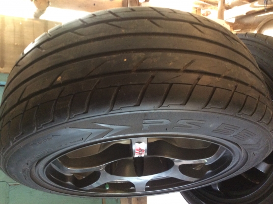 ขายล้อแม็กพร้อมยาง ขอบ17ใส่รถ6รู