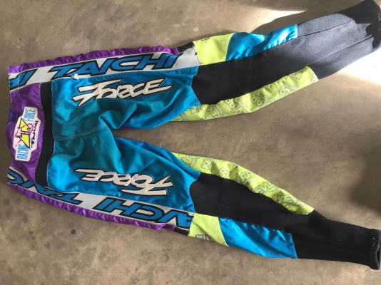 ขายกางเกงวิบากเก่านอก