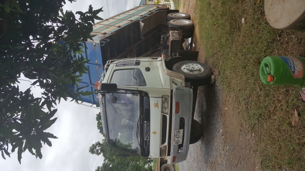 ขายสิบล้อ  195