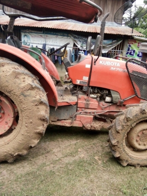 ขายครับ คูโบต้าM7040 70แรงพร้อมดันหน้าหางไถ เล่มพร้อมโอน ขายครับ คูโบต้าM7040 70แรงพร้อมดันหน้าหางไถ เล่มพร้อมโอน