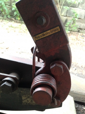 กรรไกรแท่นตัดเหล็ก สภาพสวย ไม่ค่อยได้ใช้งานเป็นของเก่าเก็บ เนื้อเหล็กดี made in western germany ราคา 4000 บาท กรรไกรแท่นตัดเหล็ก สภาพสวย ไม่ค่อยได้ใช้งานเป็นของเก่าเก็บ เนื้อเหล็กดี made in western germany ราคา 4000 บาท