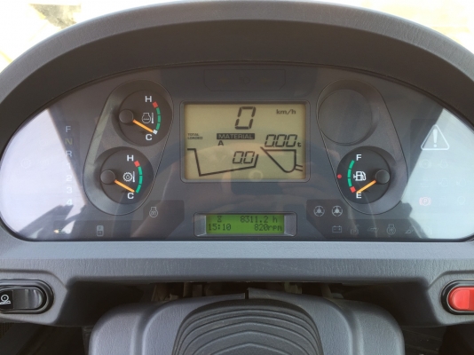 KOMATSU WA320-6 รุ่นใหม่กว่าห้างในไทย นำเข้าจากญี่ปุ่น สภาพดีมากสวยแบบเดิมๆมาเลยครับ