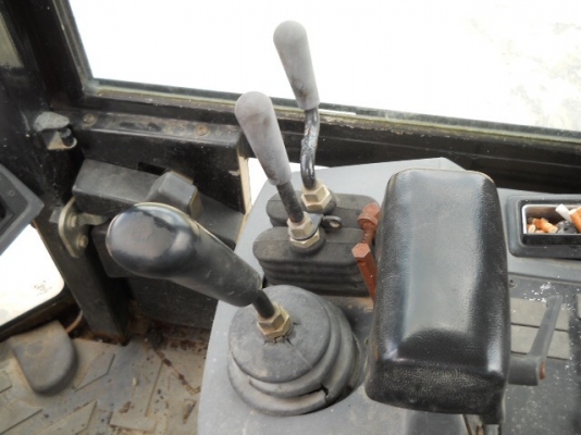 CAT 914G รถนำเข้า สภาพดีมาก ขายถูก โทร.090-986-2521 อ๊อบ