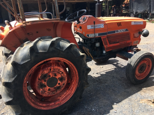 ขาย L3001 เก่าญี่ปุ่น  พร้อมตัวตัดหญ้า เครื่องดีมากๆ 0819711186