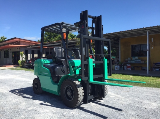 ขาย MITSUBISHI 2ตัน รุ่นใหม่ นำเข้าจากญี่ปุ่น โทร.090-986-2521 อ๊อบ