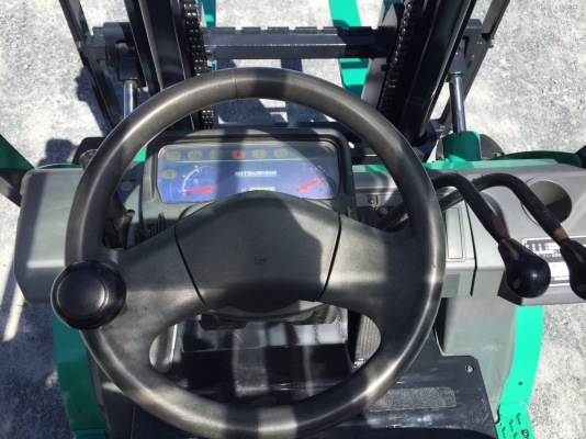 ขาย MITSUBISHI 2ตัน รุ่นใหม่ นำเข้าจากญี่ปุ่น โทร.090-986-2521 อ๊อบ