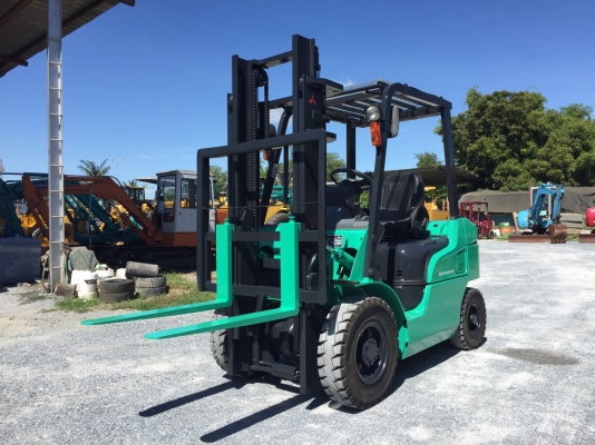 ขาย MITSUBISHI 2ตัน รุ่นใหม่ นำเข้าจากญี่ปุ่น โทร.090-986-2521 อ๊อบ