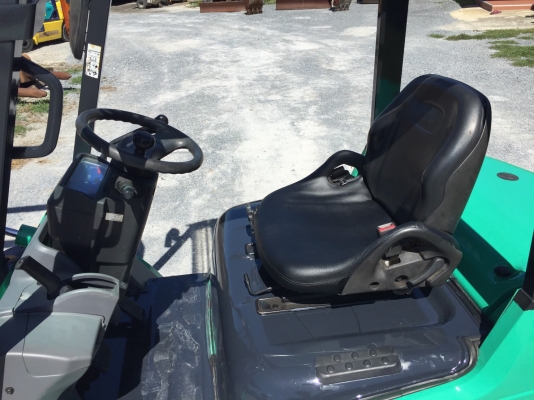 ขาย MITSUBISHI 2ตัน รุ่นใหม่ นำเข้าจากญี่ปุ่น โทร.090-986-2521 อ๊อบ