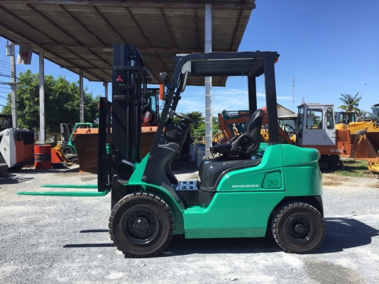 ขาย MITSUBISHI 2ตัน รุ่นใหม่ นำเข้าจากญี่ปุ่น โทร.090-986-2521 อ๊อบ