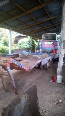 รถสิบล้อเทนเลอร์เพลวเดียว