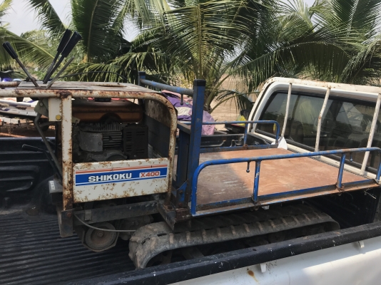 รถกะบะ ตีนตะขาบ