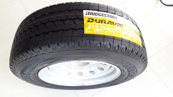 ล้อกะทะผ่า ขอบ15 6รู พร้อมยางใหม่215/70/15 2 ล้อ ล้อกะทะผ่า ขอบ15 6รู พร้อมยางใหม่215/70/15 2 ล้อ