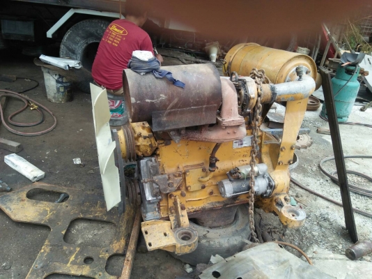 เครื่อง KOMATSU PC120-2