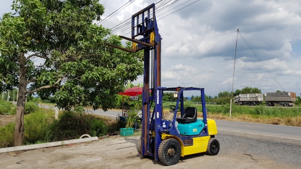 ขายด่วนรถยกKOMATSU FG20-14 ยก2ตันยกสูง3เมตรยกจริงให้ดูของหนัก2ตันได้จริงยางตัน4เส้นงากะดกได้ใส่บุ่งกี๋ได้รถนอกเพิ่งนำเข้ามายังไม่เคยใช้งานในเมืองไทยเลย