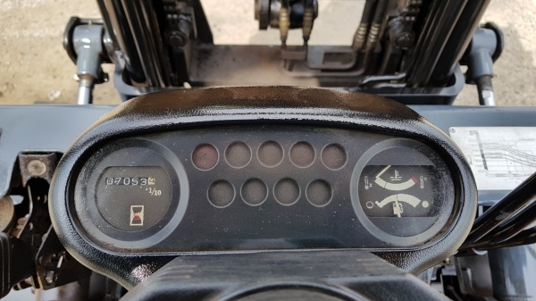 ขายด่วน165,000รถยก TOYOTAชั่วโม่งทำงาน น้อย 6FG20ยก2ตันเสาสูง3เมตรงากะดกได้ใส่บุ้งกี๋ได้รถนอกนำเข้ายังไม่เคยใช้งานในเมืองไทยเลย