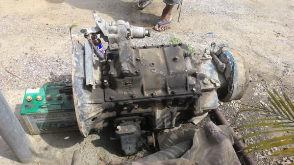 เกียร์รถสิบล้อ ISUZU ROCKY 175