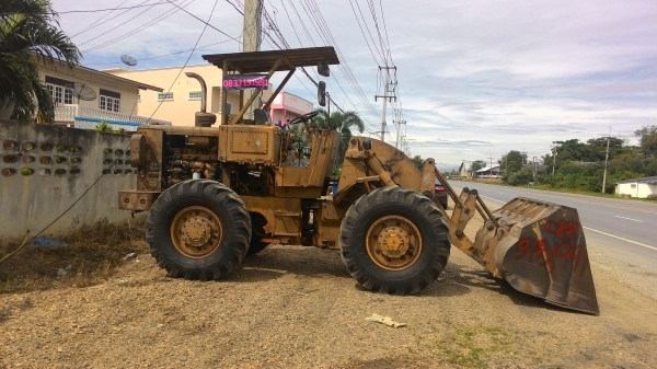 รถตักล้อยาง CAT 920