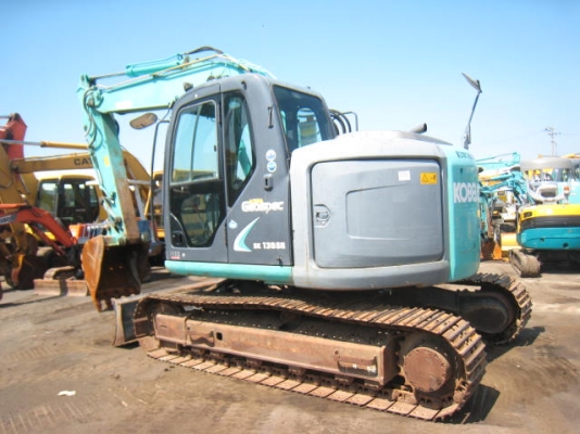 รถขุด Kobelco SK135SR-2 YY05