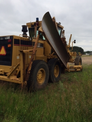 รถเกรด Caterpillar 140H