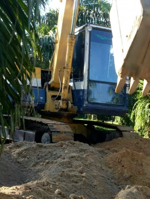 รถแบคโฮ KOMATSU 60 - 6. สนใจติดต่อ 081 - 6079515 รถแบคโฮ KOMATSU 60 - 6. สนใจติดต่อ 081 - 6079515